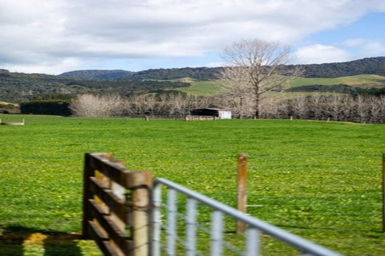 Photo of property in 174c Lund Road, Aongatete, 3178