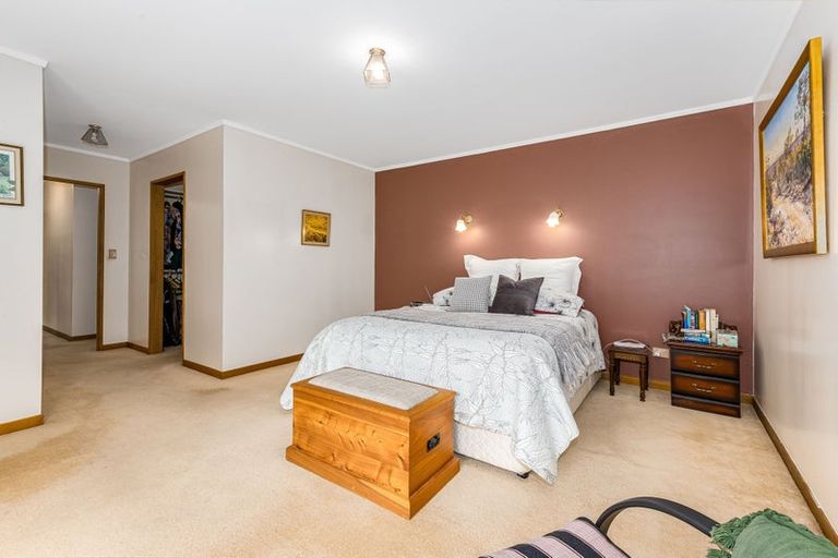 Photo of property in 37 Awanui Drive, Waikanae, 5036