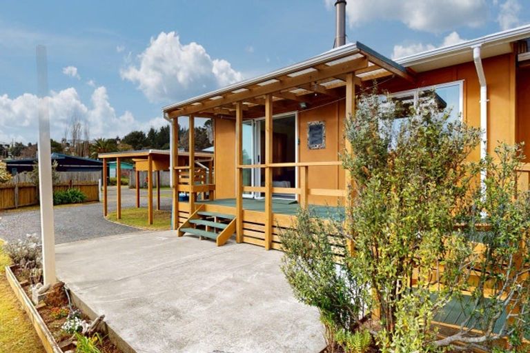 Photo of property in 2 Barclay Grove, Hokio Beach, Levin, 5571