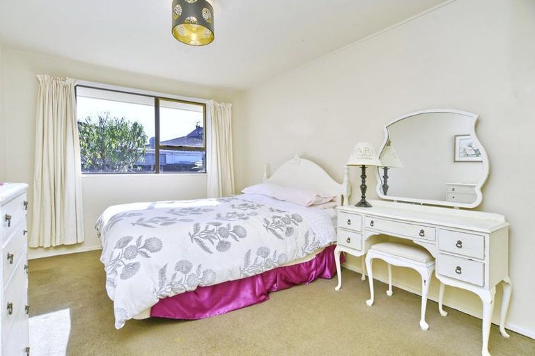 Photo of property in 17 Castile Place, Belfast, Christchurch, 8051