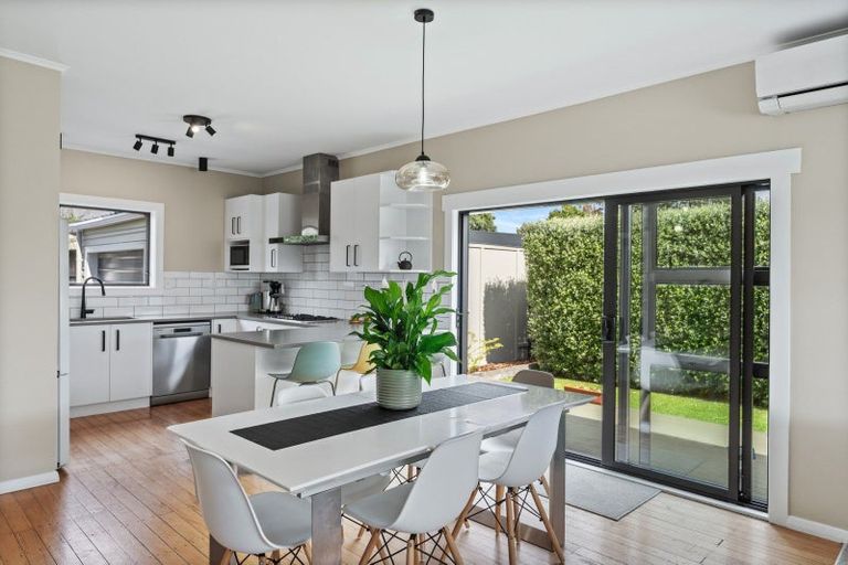 Photo of property in 3 Huia Road, Raumati Beach, Paraparaumu, 5032