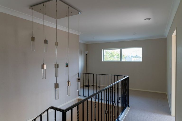 Photo of property in 1b Tranquility Rise, Mellons Bay, Auckland, 2014