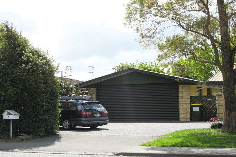 Photo of property in 2 Parkhouse Drive, Rangiora, 7400