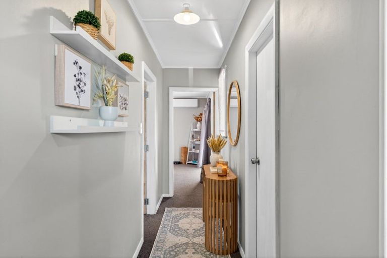 Photo of property in 32 Venables Avenue, Onekawa, Napier, 4110