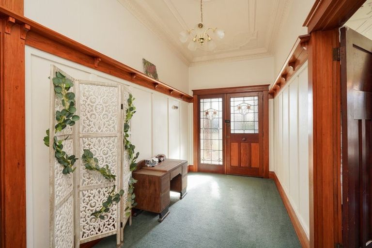 Photo of property in 1 Home Street, Winton, 9720