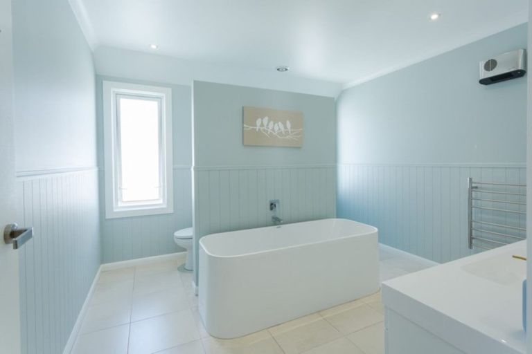 Photo of property in 183 Main Street, Greytown, 5712