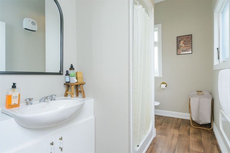 Photo of property in 104 Sherwill Street West, Feilding, 4702