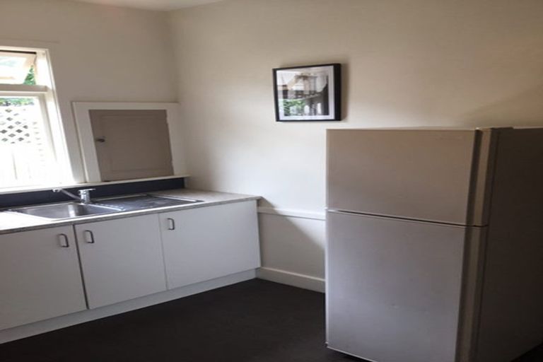 Photo of property in 118 Holly Road, St Albans, Christchurch, 8014