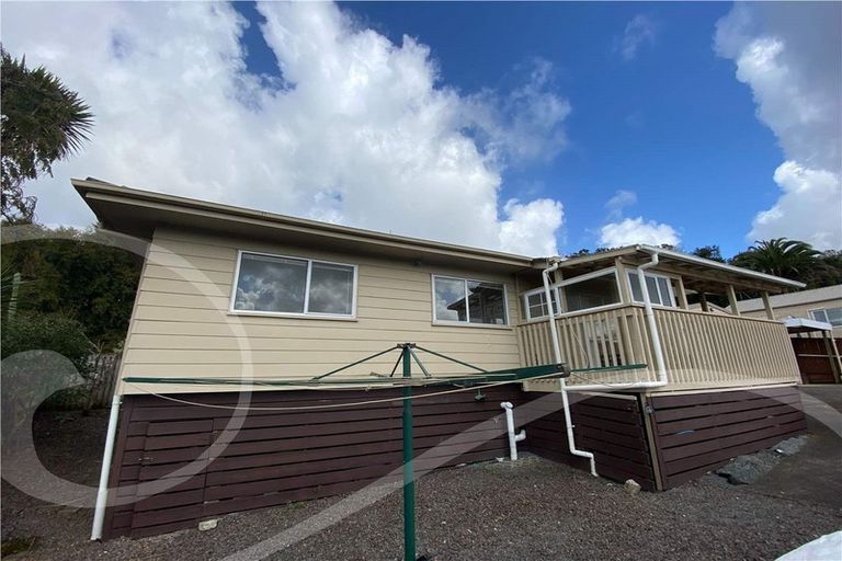 Photo of property in 42a Farwood Drive, Henderson, Auckland, 0612