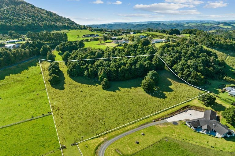 Photo of property in 75 Snooks Road, Maungatapere, Whangarei, 0179