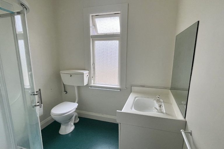 Photo of property in 58 Rangitane Street, Palmerston North, 4414