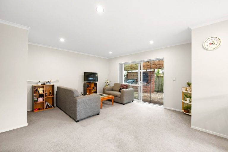 Photo of property in 115 Barrington Drive, Huntington, Hamilton, 3210