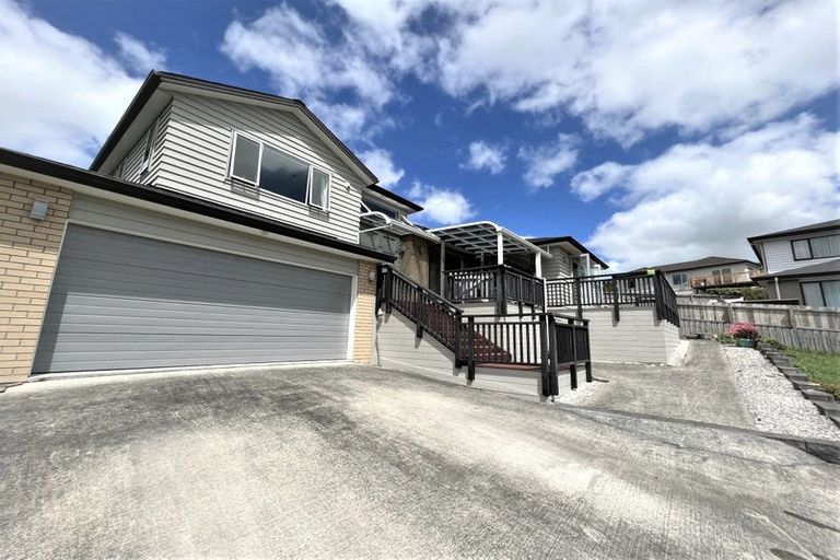 Photo of property in 27 Mantra Road, Massey, Auckland, 0614
