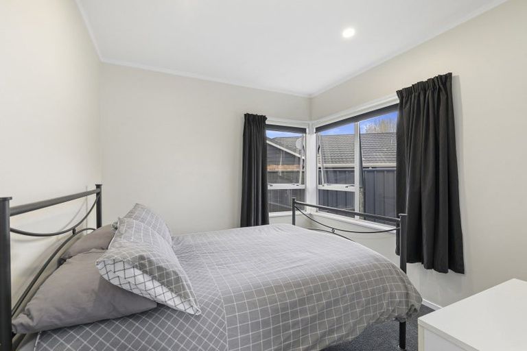 Photo of property in 17 Memphis Grove, Totara Park, Upper Hutt, 5018