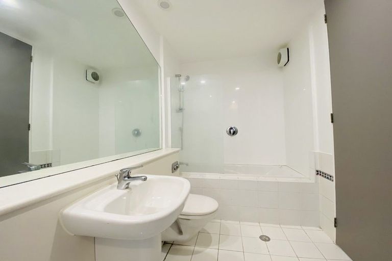Photo of property in Sirocco Apartments, 608/8u Church Street, Wellington Central, Wellington, 6011