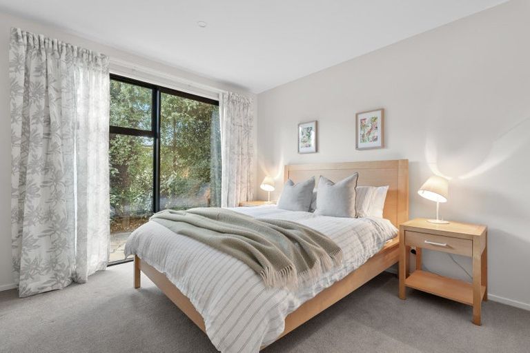 Photo of property in 1 Kirimoko Crescent, Wanaka, 9305