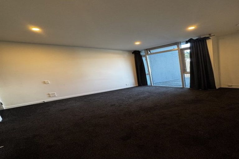Photo of property in 4/272 Marine Parade, New Brighton, Christchurch, 8061