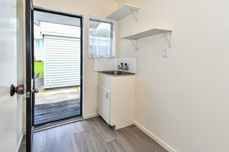 Photo of property in 50 Christmas Road, Manurewa, Auckland, 2102