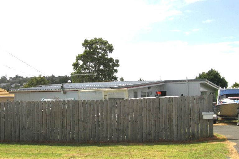 Photo of property in 109 Lancaster Road, Beach Haven, Auckland, 0626