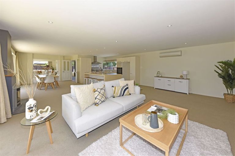 Photo of property in 9 Mollymawk Place, Woolston, Christchurch, 8023