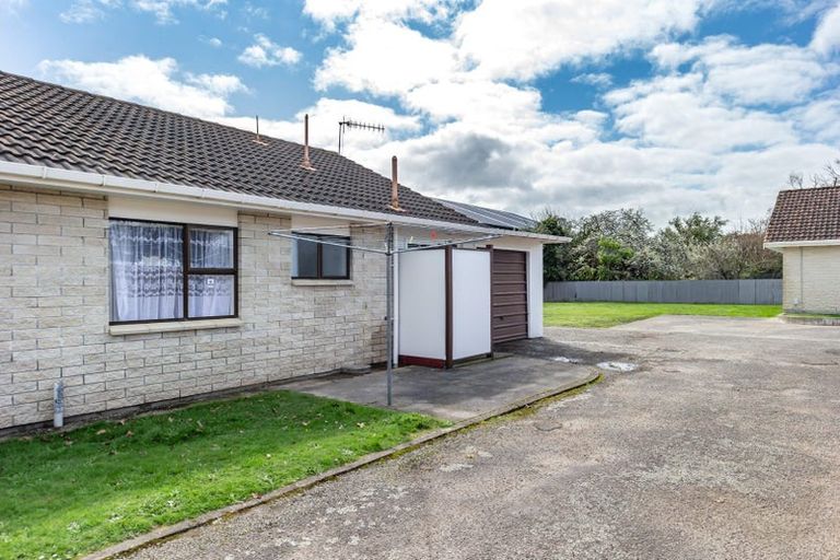 Photo of property in 72 Hokio Beach Road, Levin, 5510