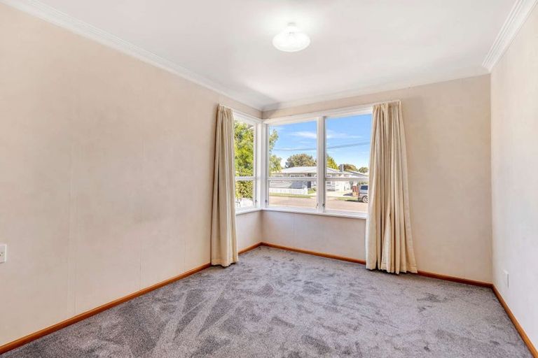Photo of property in 32 Parsons Avenue, Levin, 5510