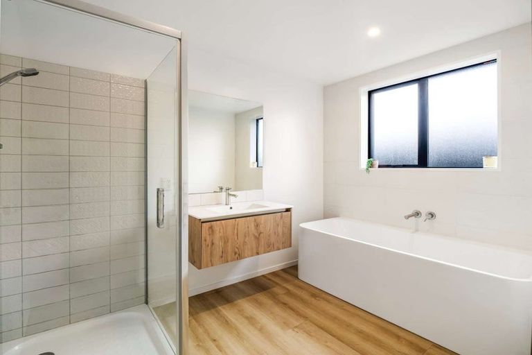 Photo of property in 10 Lewis Crescent, Rolleston, 7614