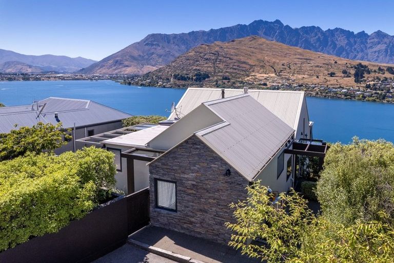 Photo of property in 5 Sunrise Lane, Queenstown, 9300