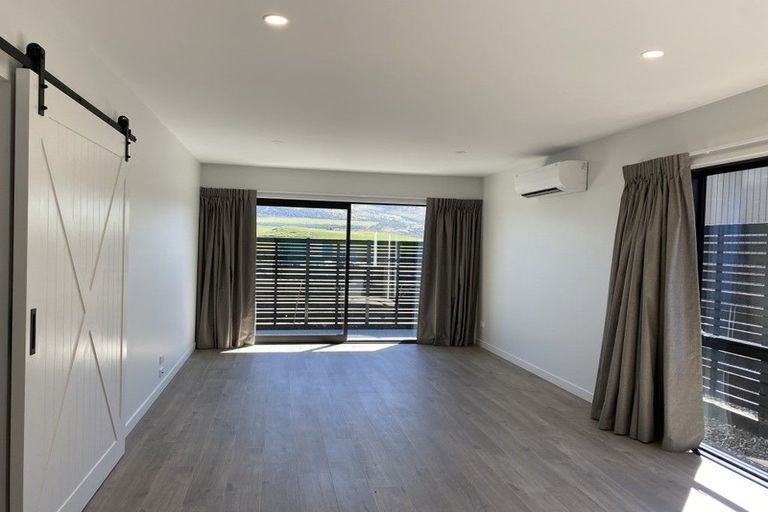 Photo of property in 12 Mulholland Drive, Jacks Point, 9371