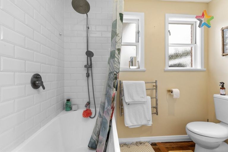 Photo of property in 114 Waddington Drive, Naenae, Lower Hutt, 5011