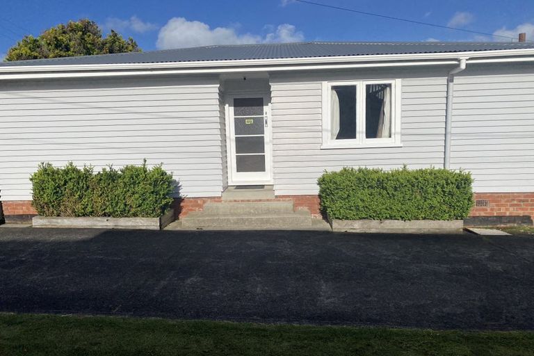 Photo of property in 1/15 Tane Street, New Lynn, Auckland, 0600