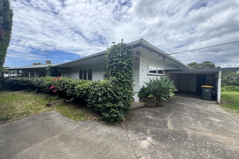 Photo of property in 27 Heath Avenue, Northcote, Auckland, 0627