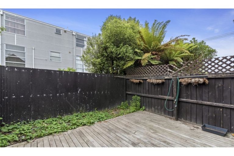 Photo of property in 2/37 Geraldine Street, Edgeware, Christchurch, 8013
