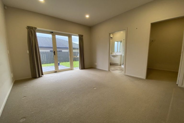 Photo of property in 18 White Pine Avenue, Woodridge, Wellington, 6037