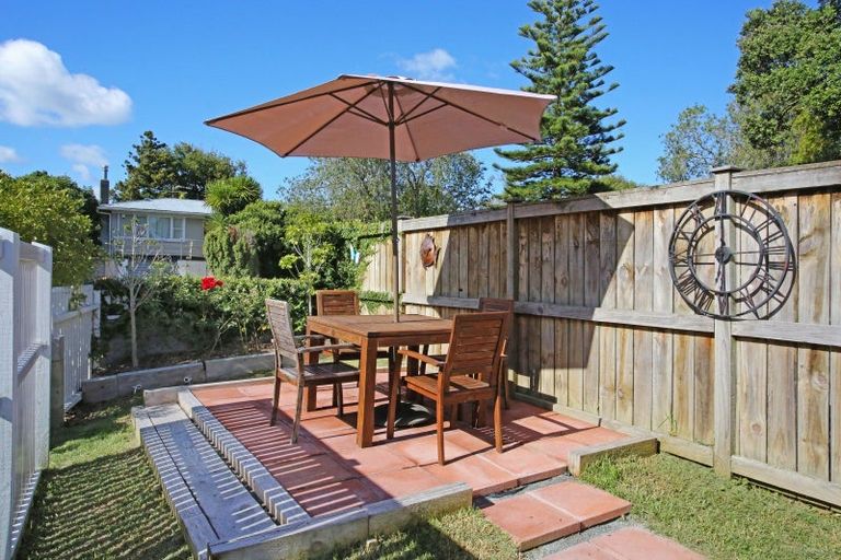 Photo of property in 125a Ennis Avenue, Pakuranga Heights, Auckland, 2010