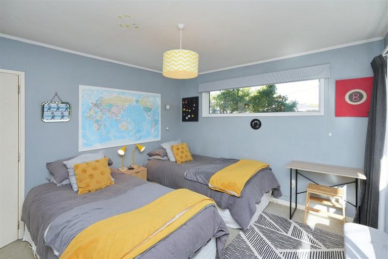 Photo of property in 42 Cutts Road, Russley, Christchurch, 8042