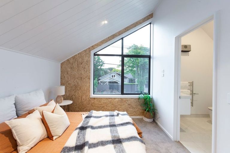 Photo of property in 2/171 Centaurus Road, Saint Martins, Christchurch, 8022