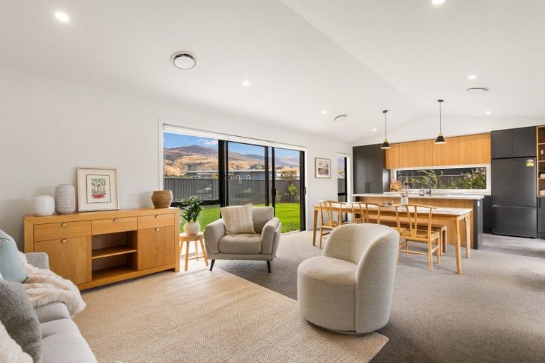 Photo of property in 13 Phoenix Place, Cromwell, 9310