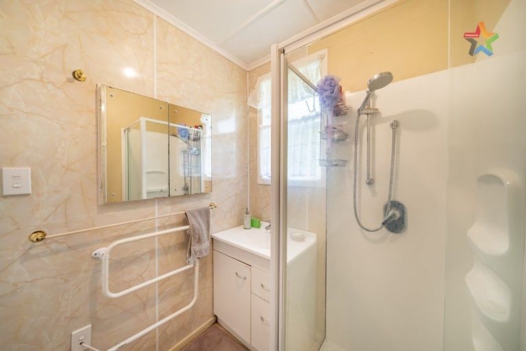 Photo of property in 60 Thomas Street, Stokes Valley, Lower Hutt, 5019