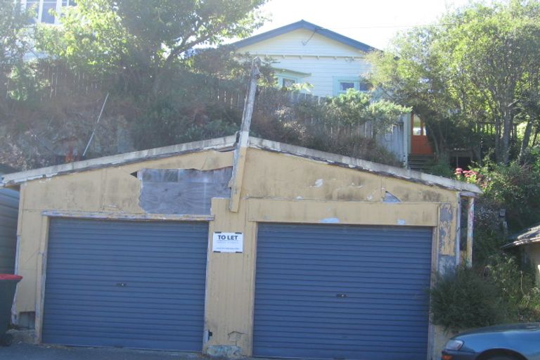 Photo of property in 116 Creswick Terrace, Northland, Wellington, 6012