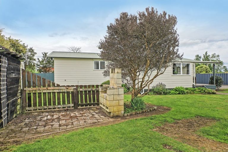 Photo of property in 30 Ross Street, Otane, 4202