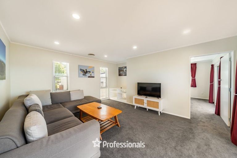 Photo of property in 127 Normandale Road, Normandale, Lower Hutt, 5010