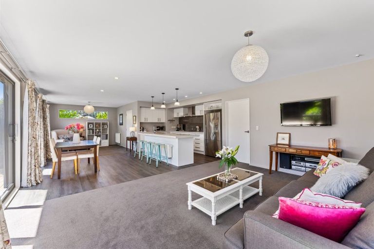 Photo of property in 35 Taiore Crescent, Marshland, Christchurch, 8083