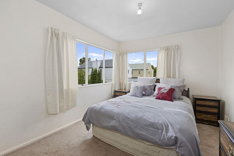 Photo of property in 1/33 Holly Road, St Albans, Christchurch, 8014
