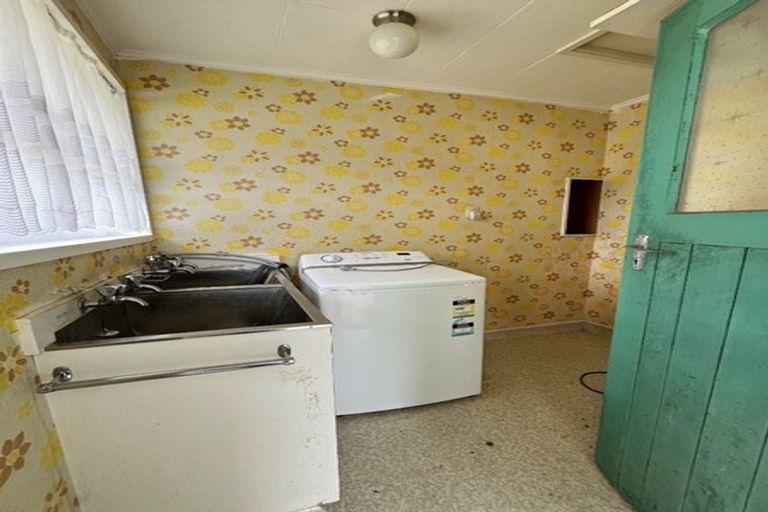 Photo of property in 45 Kahu Road, Paremata, Porirua, 5024