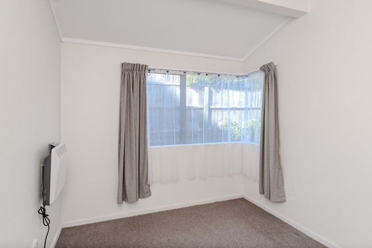 Photo of property in 5 Peter Button Place, Johnsonville, Wellington, 6037