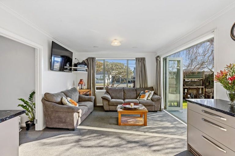 Photo of property in 2 Allard Street, Edgeware, Christchurch, 8013