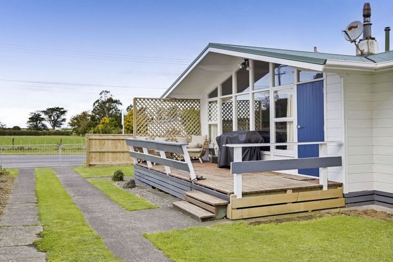 Photo of property in 27 Egmont Street, Kaponga, Hawera, 4679