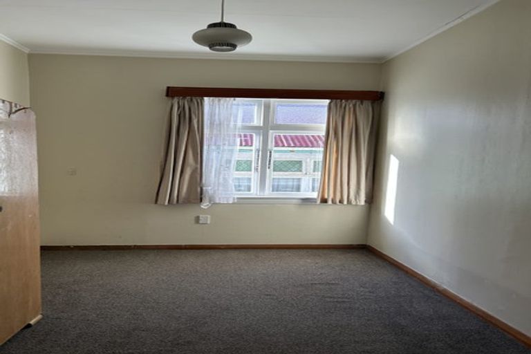 Photo of property in 34 The Parade, Island Bay, Wellington, 6023