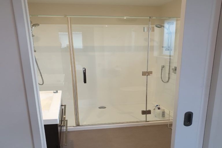 Photo of property in 24 Cresswell Place, Johnsonville, Wellington, 6037